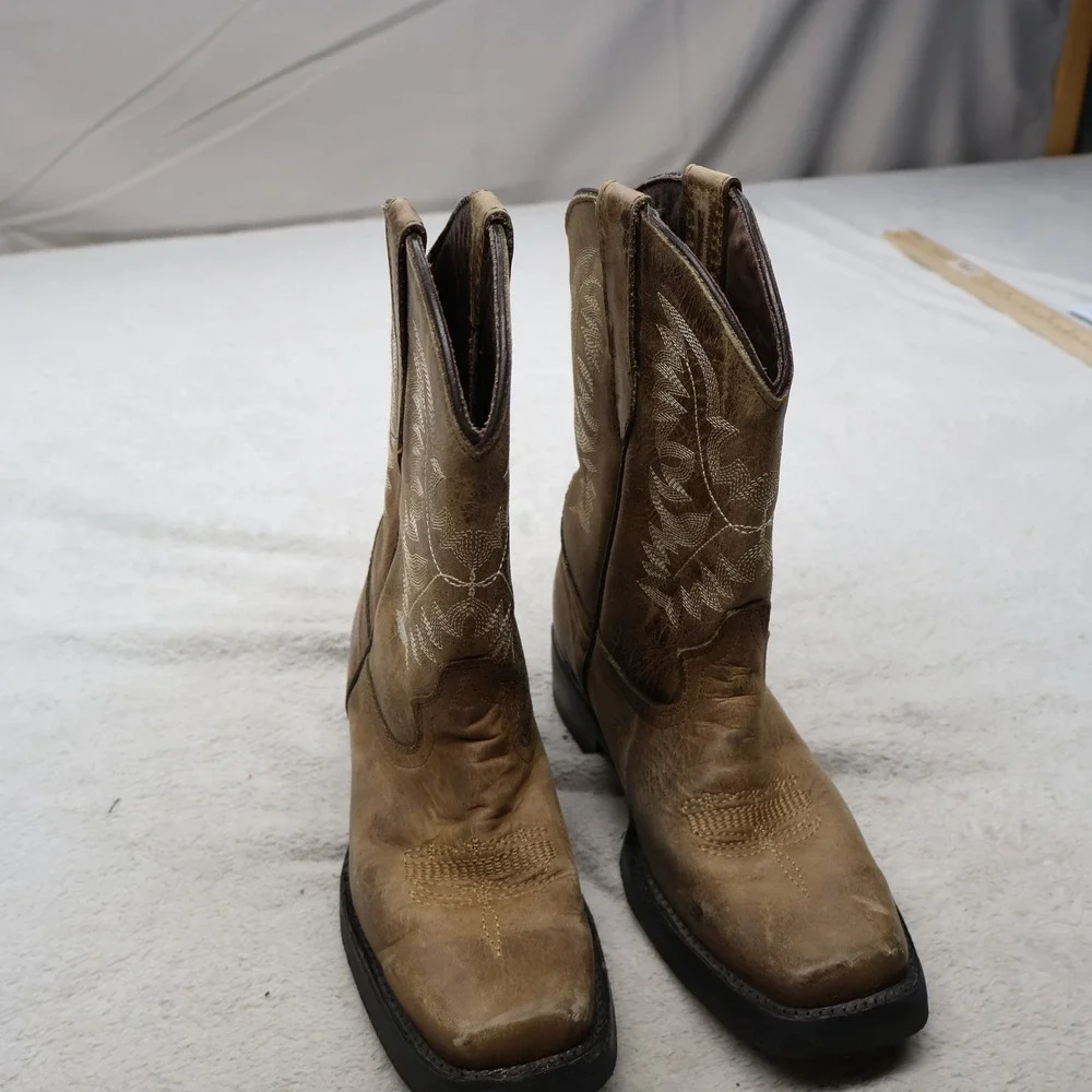 Soto Boots few blemish